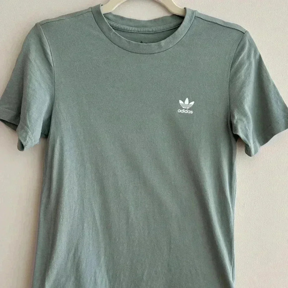 Set of 2 adidas Kids Logo Graphic Short Sleeve White/Sage Green T-Shirts, Medium - Picture 2 of 16